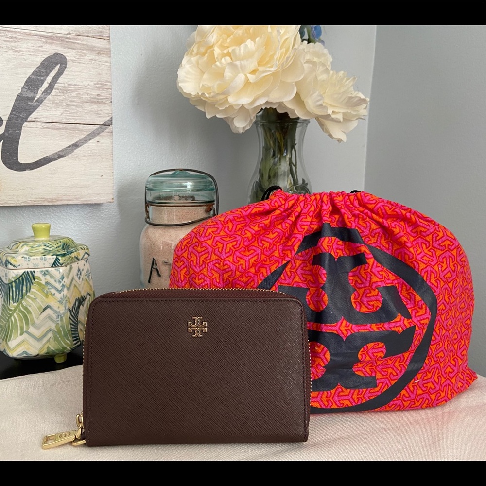 Tory Burch wallet